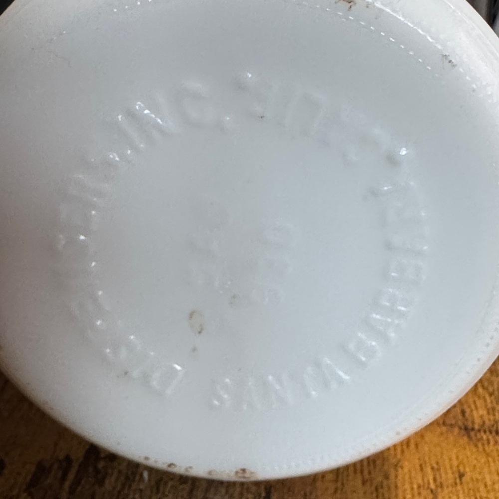 Vintage Santa Barbara, dispensaries sugar shaker - Picture 5 of 5